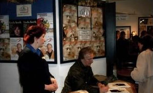 alanrickman2006autographsigning014.jpg