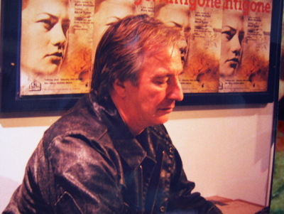alanrickman2006autographsigning009.jpg