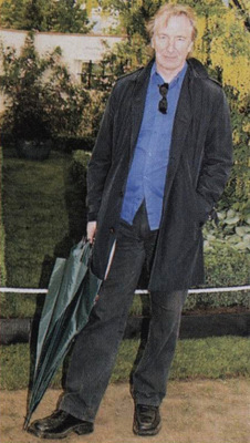 alanrickman2003chelseaflowershow006.jpg