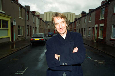 alanrickman1992photoshootandrewstenning006.jpg