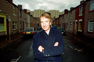 alanrickman1992photoshootandrewstenning007.jpg