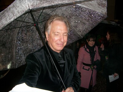 alanrickmanalicewonderlandpremierelondres045.jpg