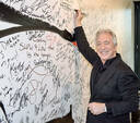 Filename=alanrickman2015photoshootaolbuildspeakerseries015.jpg
Filesize=93KiB
Dimensions=612x541
Date added=Sep 27, 2025 alanrickman2015photoshootaolbuildspeakerseries015.jpg